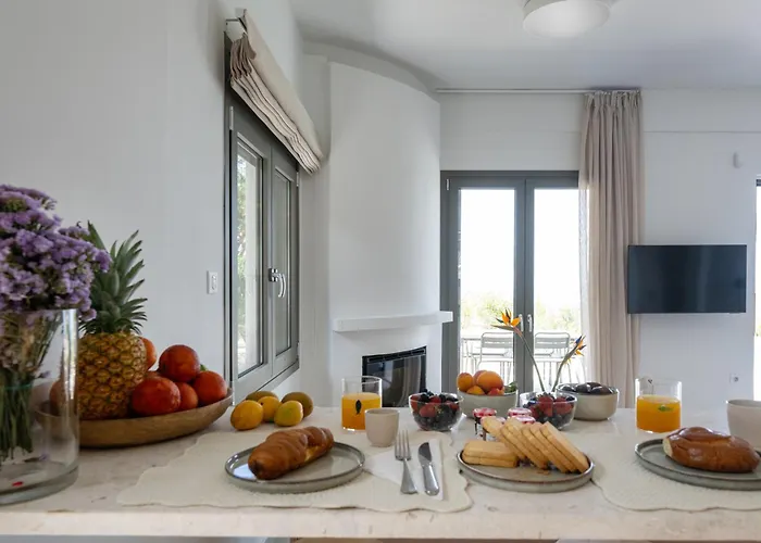 Morea Club West House Private Heated Pool קלמאטה