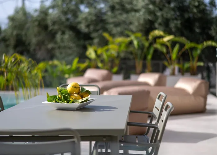 Morea Club West House Private Heated Pool 칼라마타