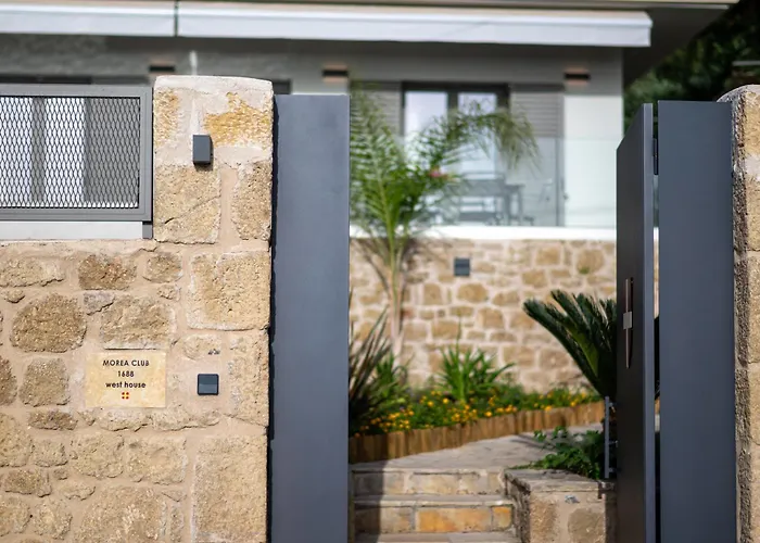 Morea Club West House Private Heated Pool