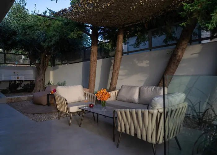 Morea Club West House Private Heated Pool 빌라 칼라마타